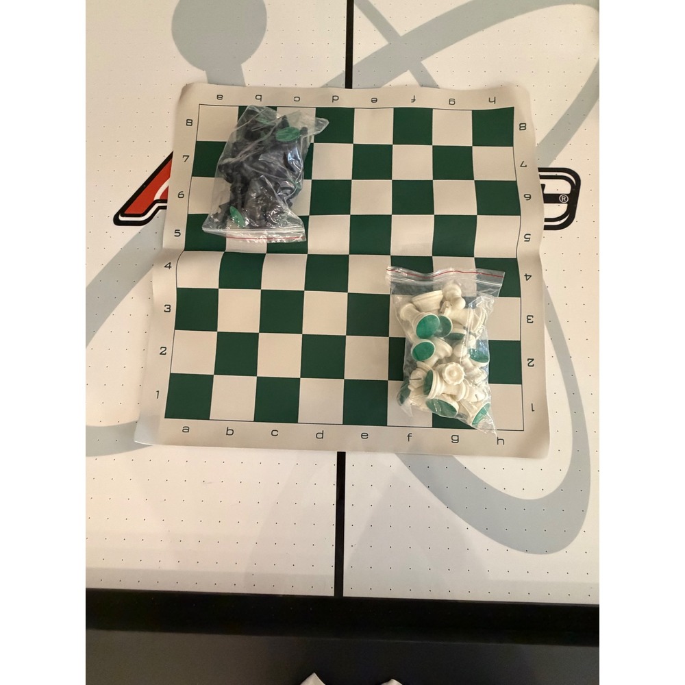 Chess House Tournament Chess Set Green Vinyl Roll Up Board Staunton Pieces - Picture 3 of 4